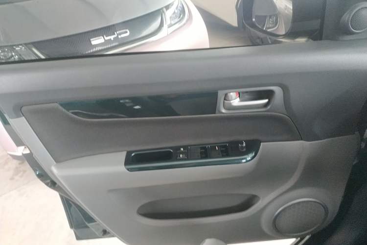 Used Suzuki Swift 2016 1.5L Automatic Fashionable Coolplay Edition