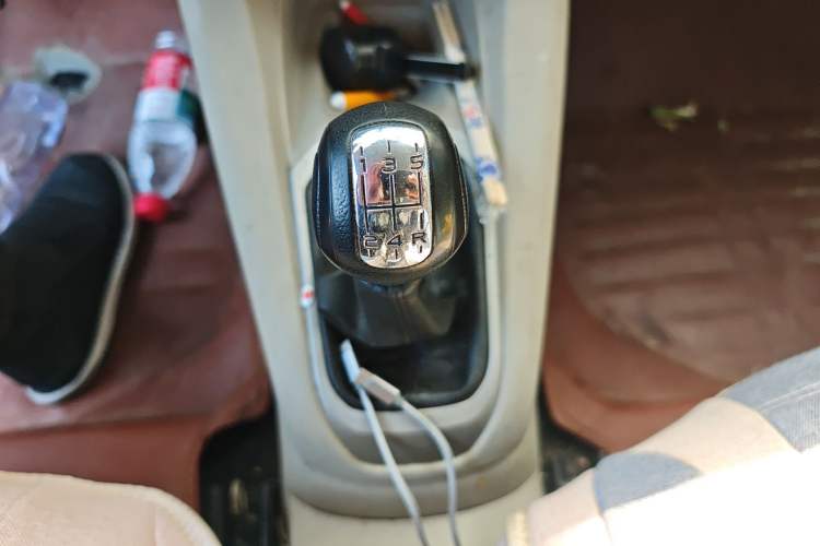 Used Citroen Elysee 2014 1.6L Manual Fashion Edition Gear Lever