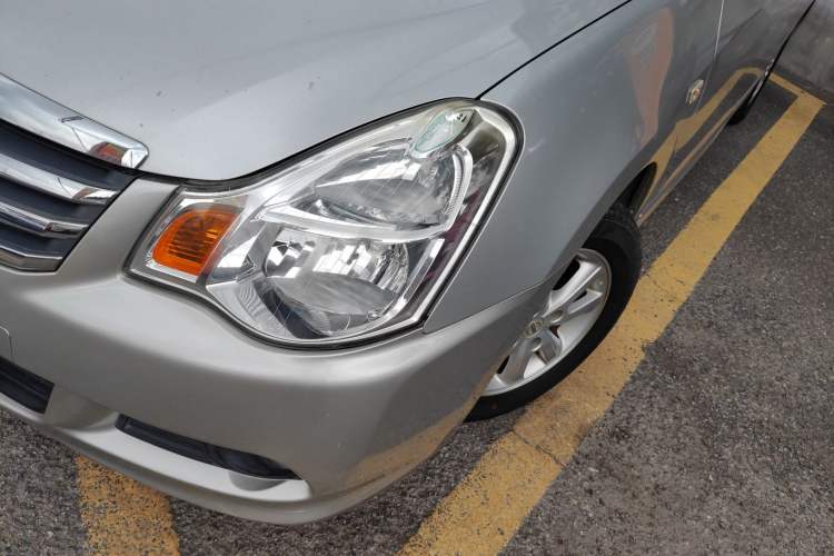 Used Nissan Sylphy 2016 Classic 1.6XE Automatic Leading Edition Left Front Headlight