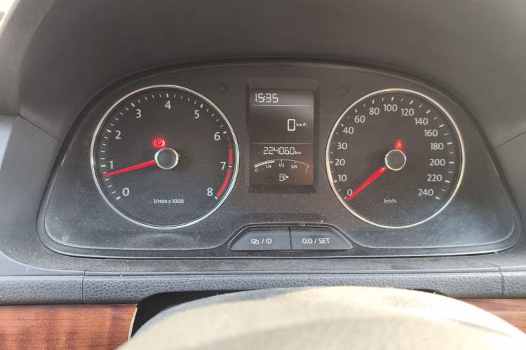 Used Volkswagen Lavida 2013 Restyled Classic 1.6L Manual Comfort Edition Instrument Cluster