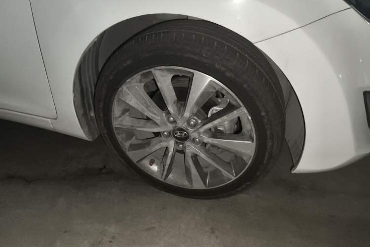 Used Hyundai Elantra (5th Generation / Langdong) 2015 1.6L Automatic Leading Model
