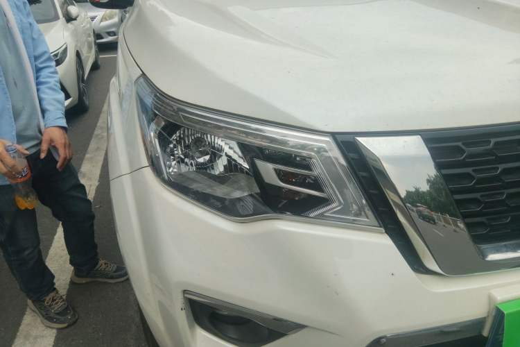 Used Nissan Terra 2020 2.5L XL Upper Automatic Two-Wheel Drive Luxury Edition Right Front Headlight