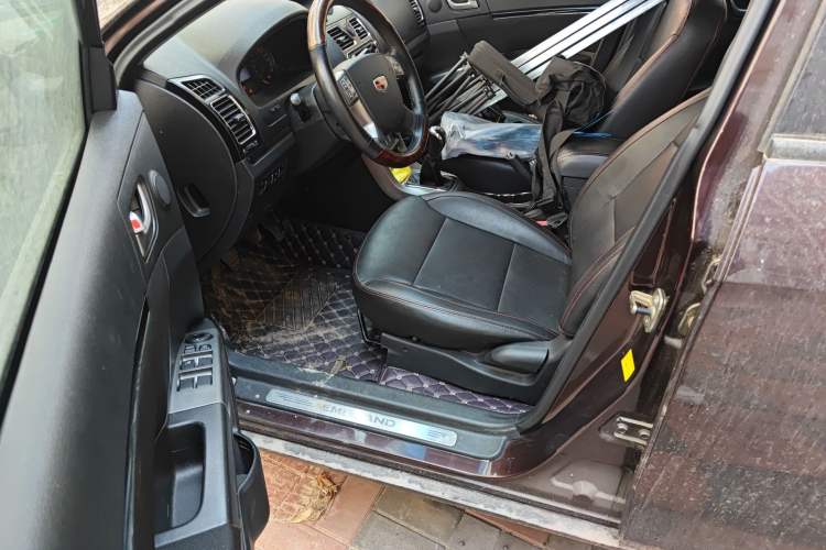 Used Geely Auto Classic Emgrand 2013 Hatchback 1.5L Manual Elite Model
