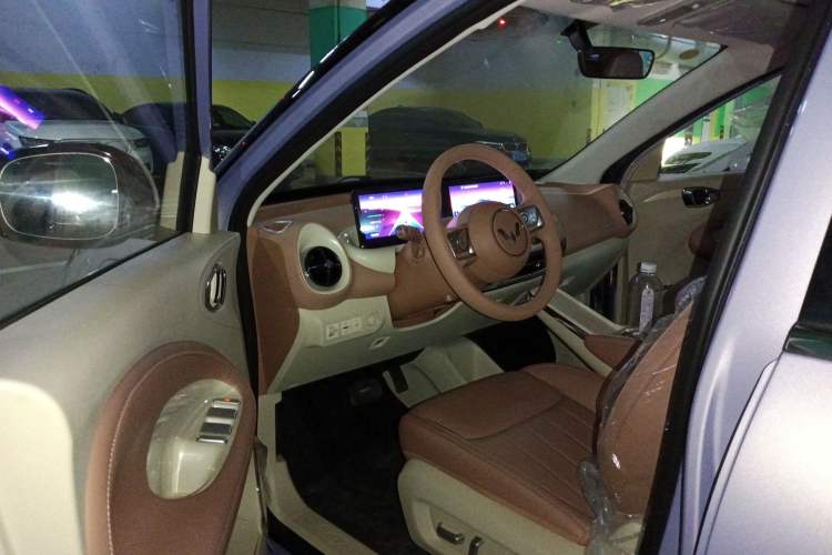 Used Wuling Bingo 2025 333 km Lingxi Deluxe Edition Driver Seat