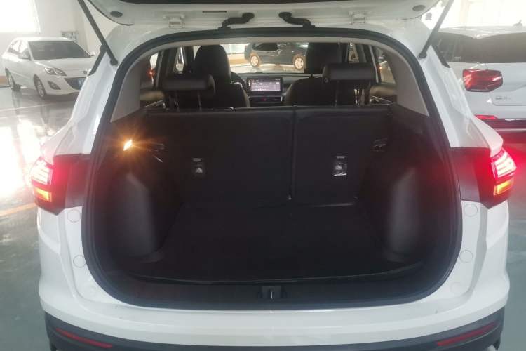 Used Geely Auto Coolray 2023 1.5T DCT Platinum Edition
