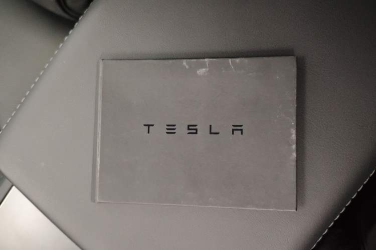 Used Tesla Model Y 2025 Long-Range All-Wheel Drive First Edition
