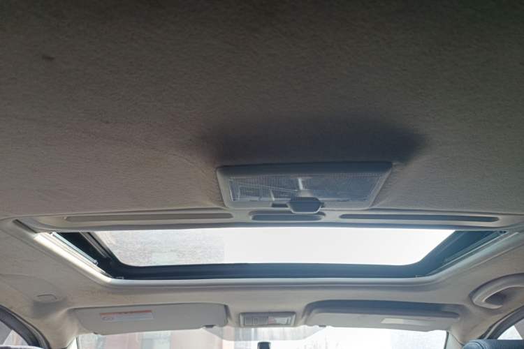 Used Suzuki SX4 2011 Revised Version 1.8L Automatic Sport Edition
