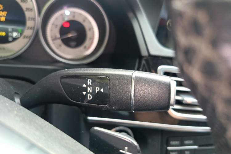 Used Mercedes-Benz E-Class 2015 Restyled E 260 L Sport Edition Gear Lever