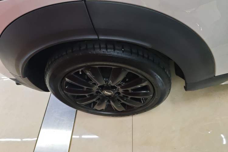 Used MINI Countryman 2022 1.5T COOPER ALL4 Connoisseur Right Rear Wheel Hub