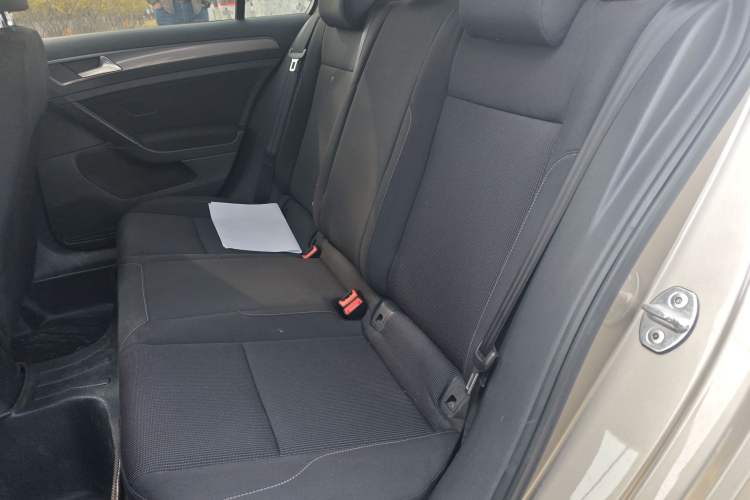 Used Volkswagen Golf 2015 1.6L Manual Fashion Edition Left Rear Seat