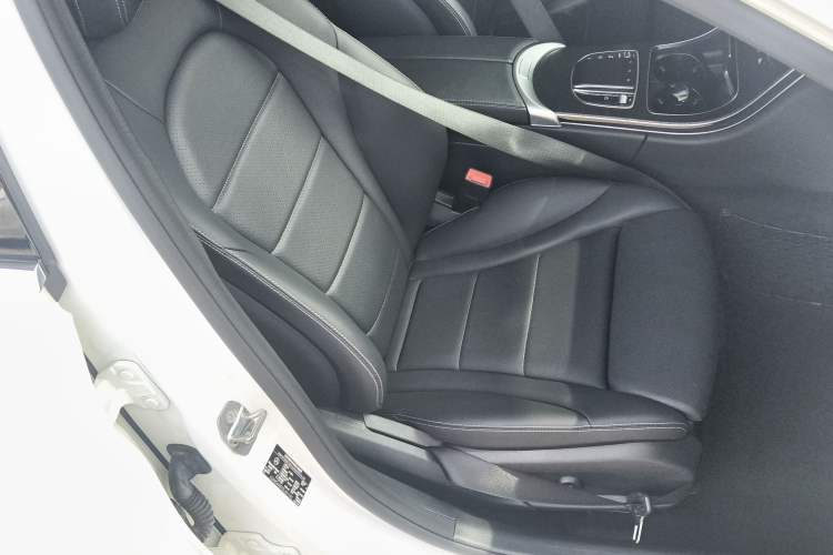 Used Mercedes-Benz C-Class 2019 C 180 L Fashion Edition Sport Version Right Front Seat