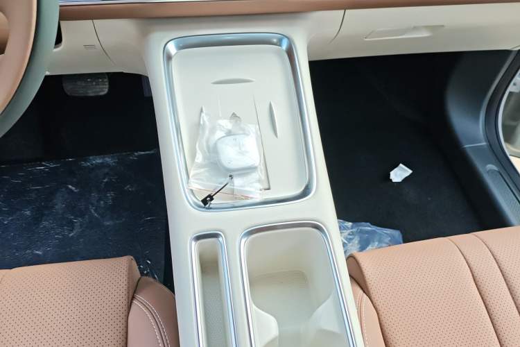 Used Wuling Bingo S 2025 Model 325km Deluxe Edition