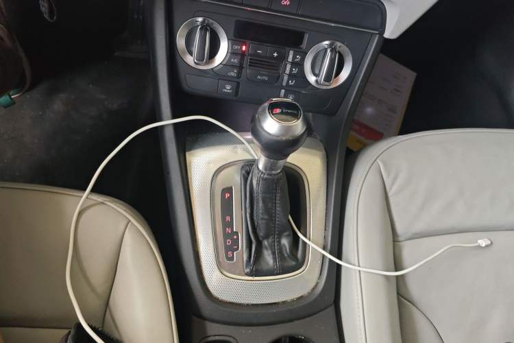 Used Audi Q3 2015 30 TFSI Comfort Model