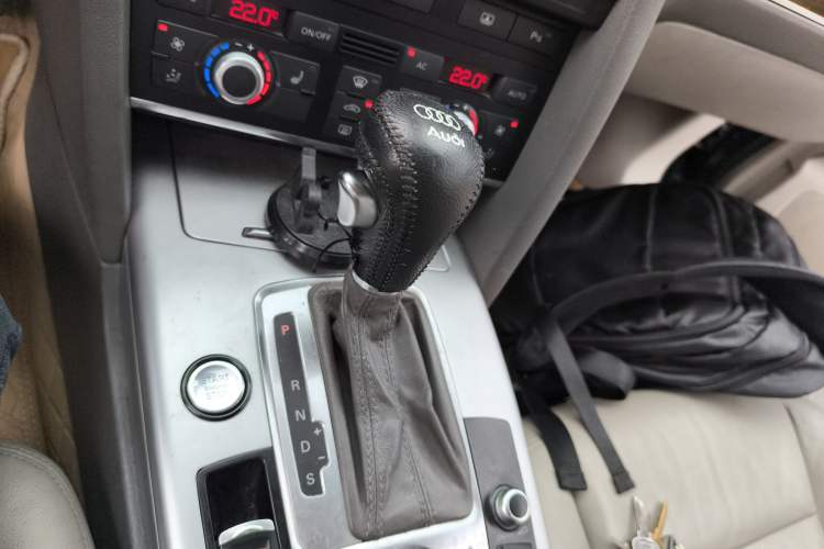 Used Audi A6L 2011 2.0 TFSI automatic Comfort trim
