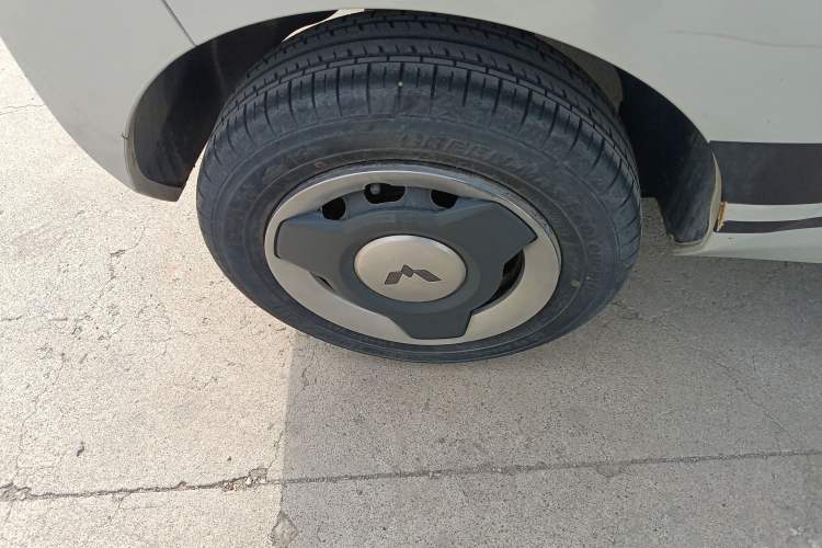 Used Wuling Hongguang MINIEV 2022 Macaron Premium Model – Lithium Iron Phosphate Right Rear Wheel Hub