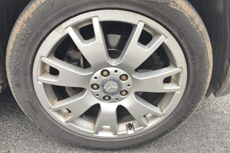 Used Mercedes-Benz GLK-Class 2011 GLK 300 4MATIC Dynamic Model Right Front Wheel Hub