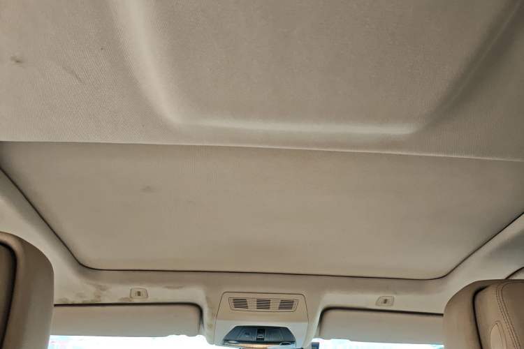 Used BMW 5 Series 2013 530Li Leading Model