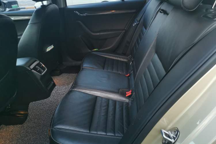 Used Skoda Octavia 2017 1.6L Automatic Smart Drive Edition