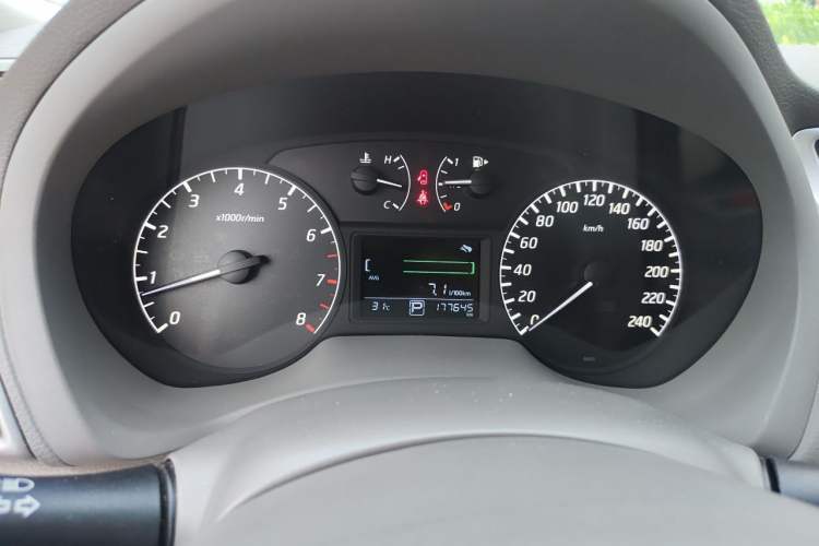Used Nissan Sylphy 2014 1.6XV CVT Deluxe Edition