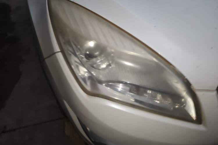 Used CHANGAN CS35 2012 1.6L Automatic Luxury Version China IV Standard
