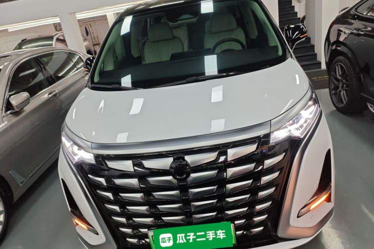 Used Denza D9 2024 DM-i 1050 Luxury Model