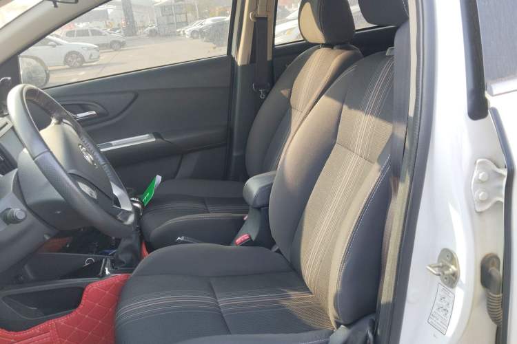 Used Dongfeng Aeolus AX3 2016 1.5L Manual ZhiKu Model