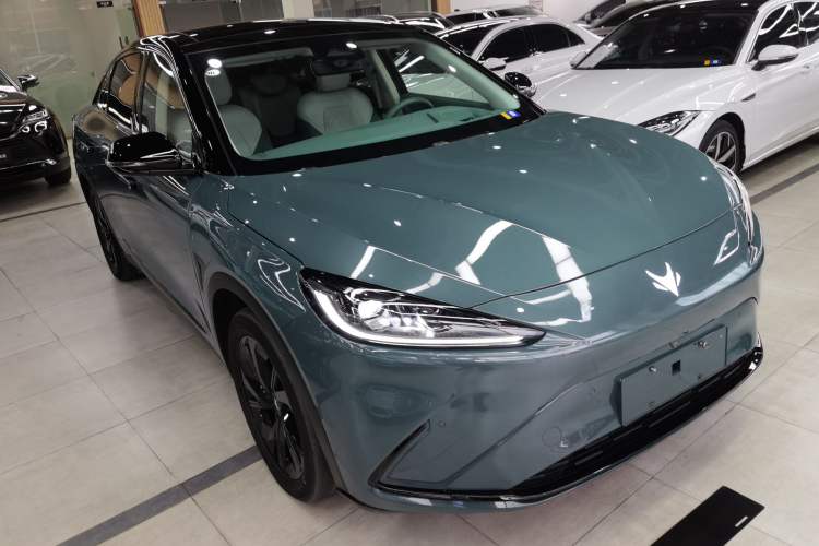 Used ARCFOX Alpha S 2023 735E+ Forest Edition 160kW Front Right 45 Deg