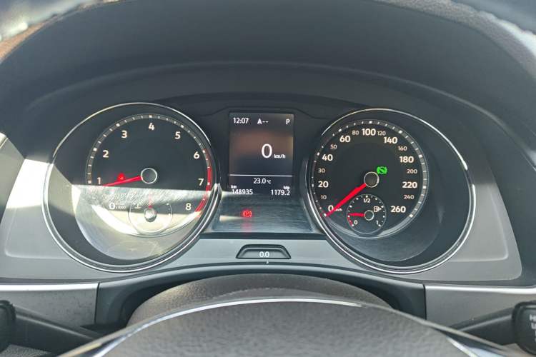 Used Volkswagen Teramont 2017 530 V6 Four-Wheel Drive Luxury Edition Instrument Cluster