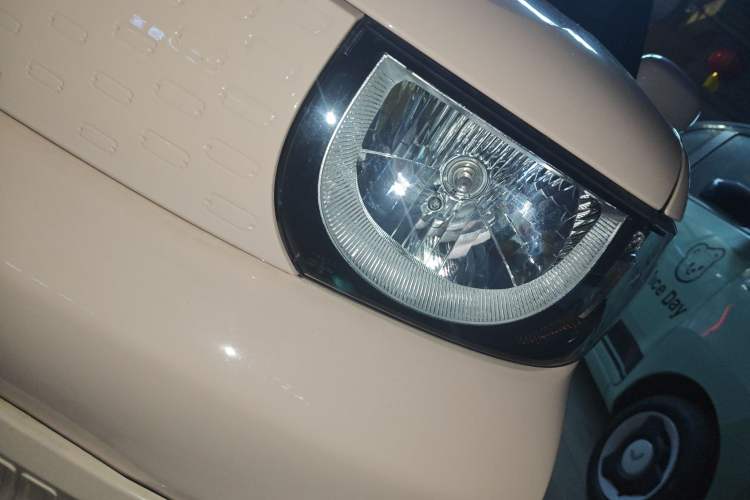 Used Chery QQ Ice Cream 2023 120km Ice Cream-Type Lithium Iron Phosphate