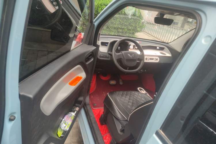 Used Wuling Hongguang MINIEV 2021 Macaron Fashion Model Lithium Iron Phosphate
