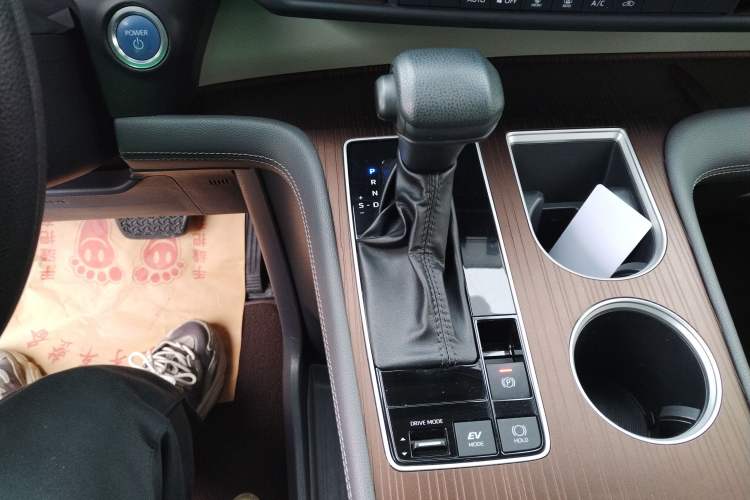 Used Toyota Sienna 2023 2.5L Hybrid Comfort Edition