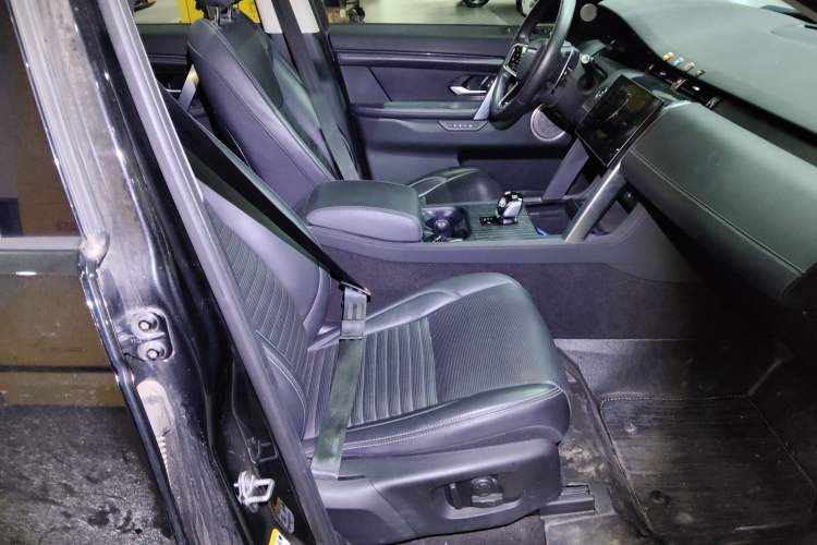 Used Land Rover Discovery Sport 2024 Luxury Custom Edition
