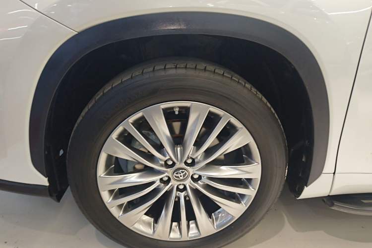 Used Toyota Highlander 2023 2.5L Smart Electric Hybrid Dual-Motor All-Wheel-Drive Supreme Edition – 7 Seats Exterior 4