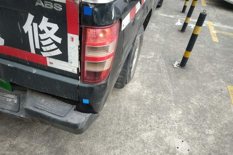 Used JMC Baodian 2018 2.9T New Value-Packed Two-Wheel-Drive Diesel Comfort Version with Extended Cargo Bed – JX4D30B5L
