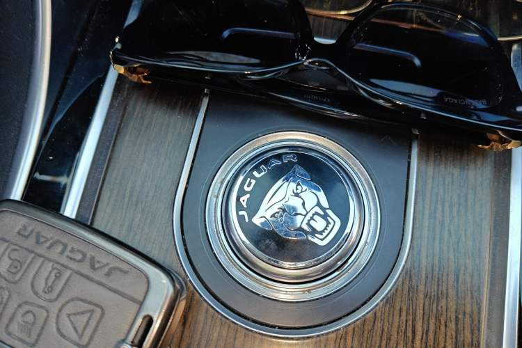 Used Jaguar XFL 2017 XFL 2.0T 200PS Windflower Edition