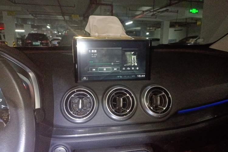 Used Wey VV5 2019 1.5T Two-Wheel Drive Smart Pioneer
