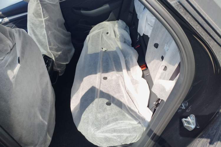 Used Geely Auto Preface 2026 Model Oriental Yao 1.5TD Fuyao Edition Left Rear Seat