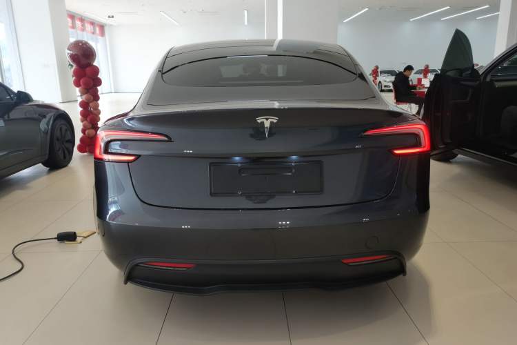 Used Tesla Model 3 2025 Rear-Wheel-Drive Version