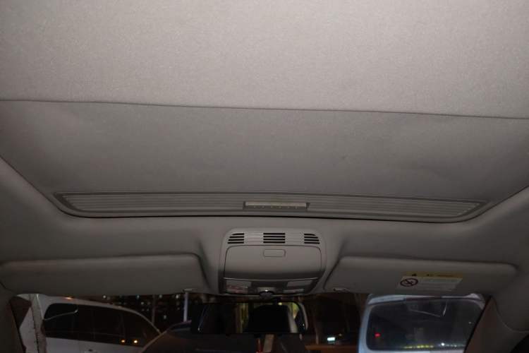 Used Volkswagen Magotan 2015 1.8TSI Luxury Model
