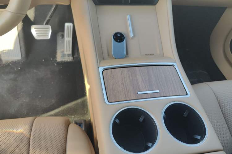 Used Hima Luxeed R7 2025 Extended-Range 331km Ultra
