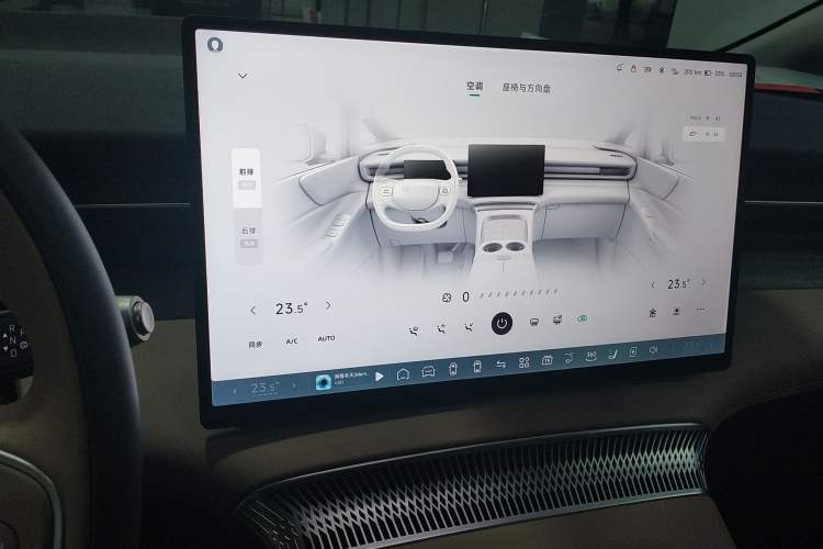 Used XPeng X9 2025 740 Ultra-Long Range Max
