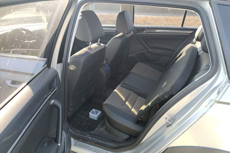 Used Volkswagen C-TREK 2017 1.6L Automatic Comfort Model
