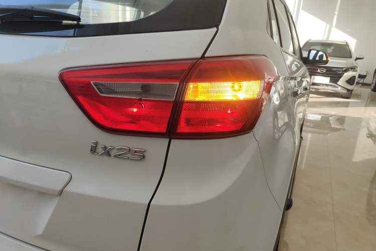 Used Hyundai ix25 2015 1.6L Automatic Two-Wheel Drive Smart GLS Trim