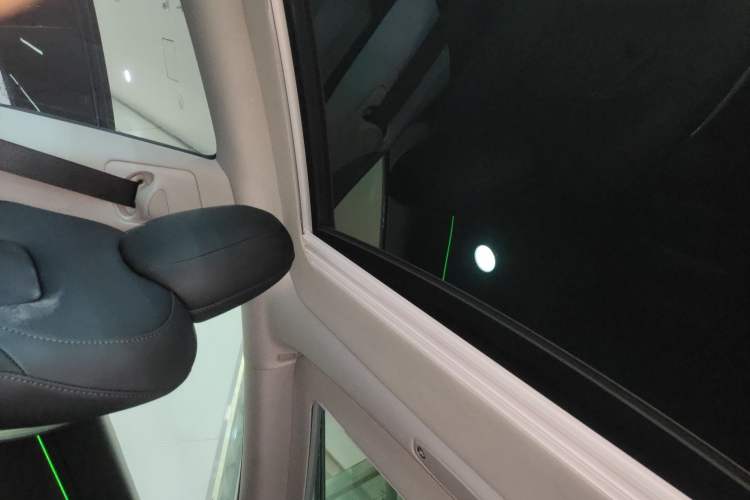 Used Tesla Model 3 2022 Rear-Wheel-Drive Version Headliner