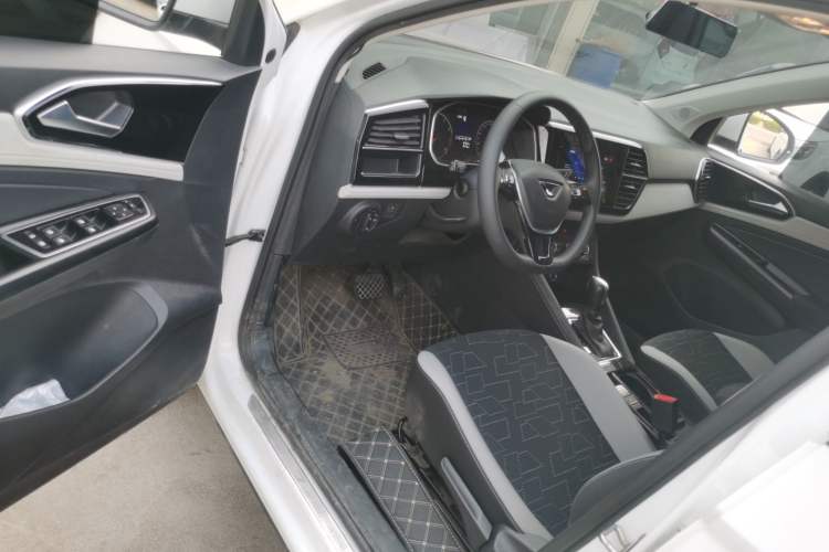 Used Jetta VS5 2023 280TSI Automatic Trend Edition
