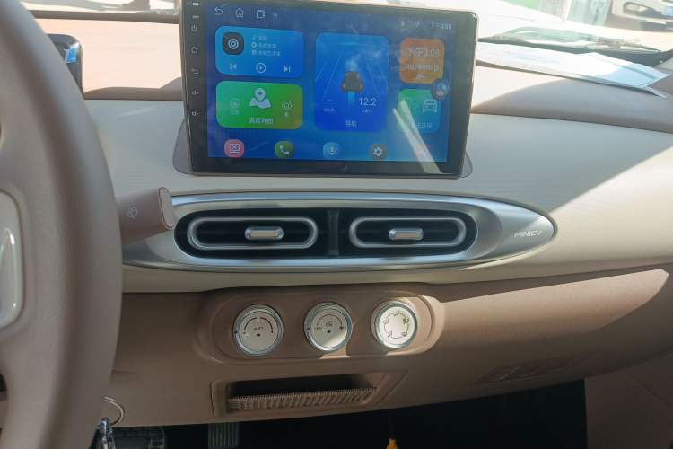 Used Wuling Hongguang MINIEV 2025 Four-Door Version Advanced Edition Audio And AC Panel