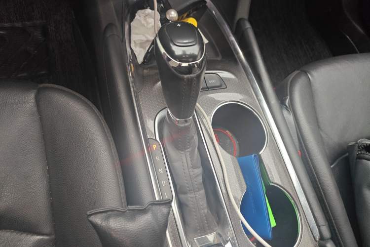 Used Chevrolet Malibu XL 2019 535T CVT Active Version Gear Lever