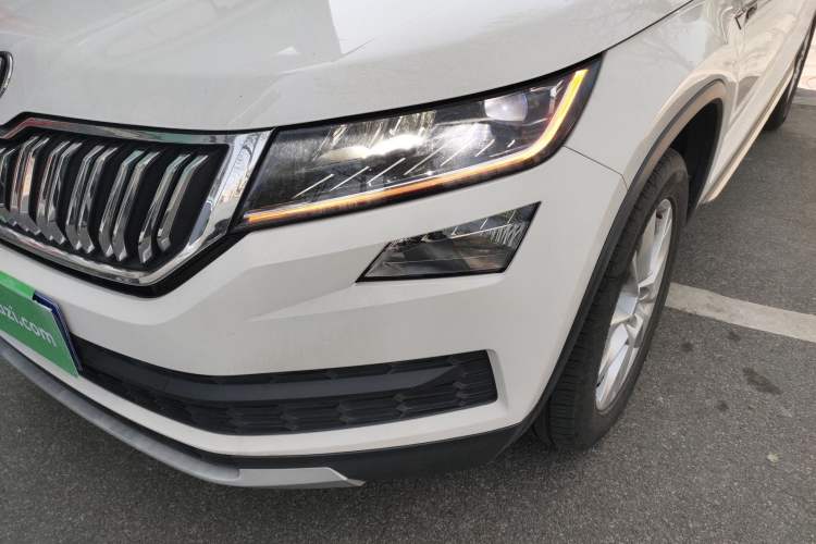 Used Skoda Kodiaq 2018 Facelifted TSI330 5-Seater Two-Wheel-Drive Luxury Enjoyment Edition Left Front Headlight
