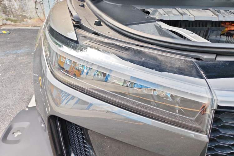 Used Li Auto ONE 2020 Extended-Range 6-Seater Version Right Front Headlight