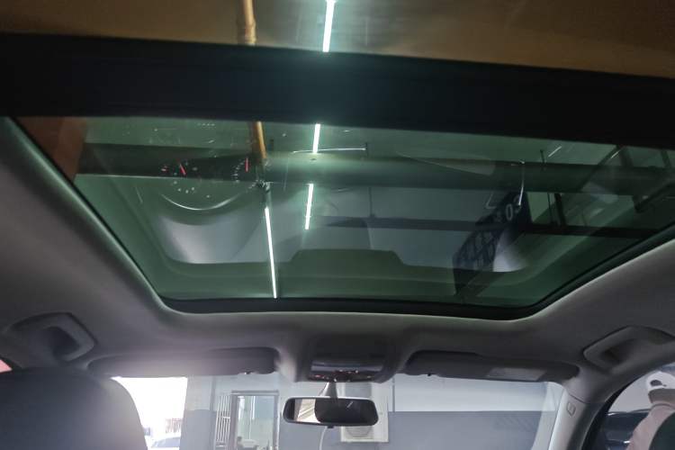 Used Audi Q5 2015 40 TFSI Technology Edition Headliner